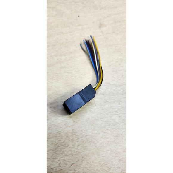 2014 2015 2016 Buick Encore Passenger Exterior Rear View Mirror Plug & Wiring - Picture 1 of 3